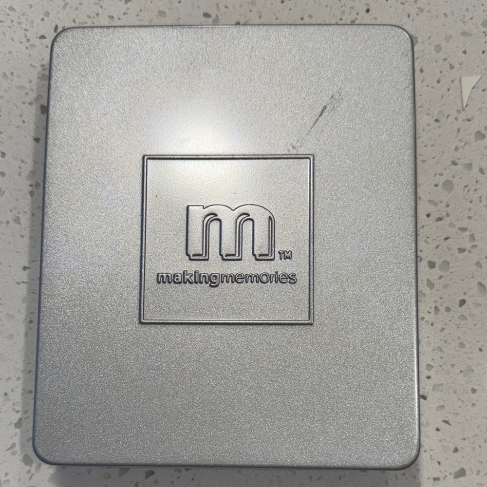 Making Memories Silver Storage Box - Picture 2 of 3